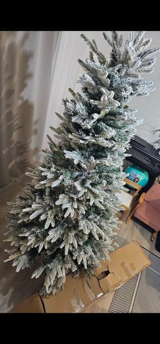 Brad artificial 210 cm