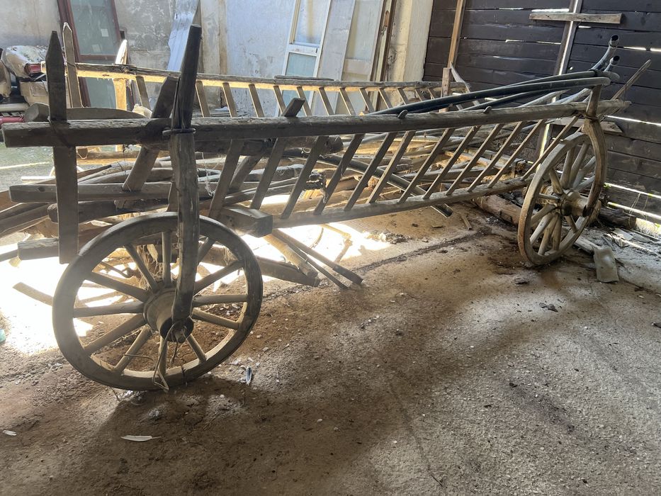Car,caruta de lemn