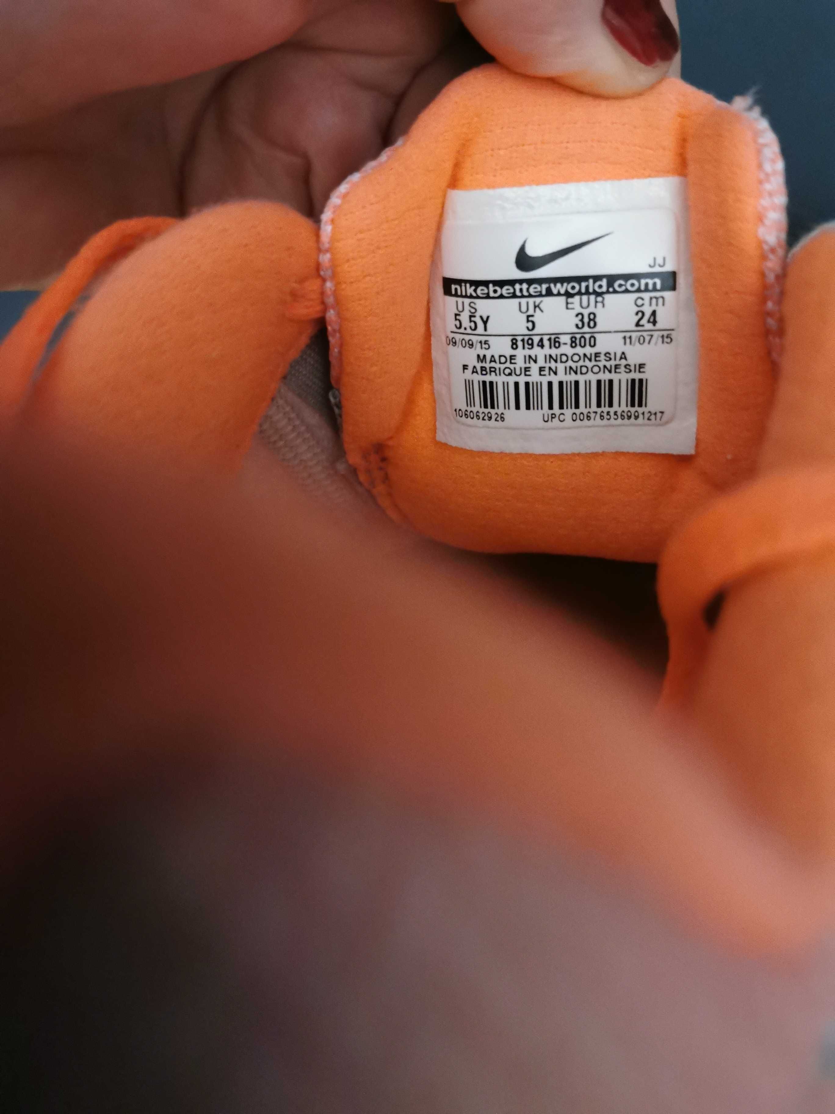 Спортни маратонки Nike оригинални.