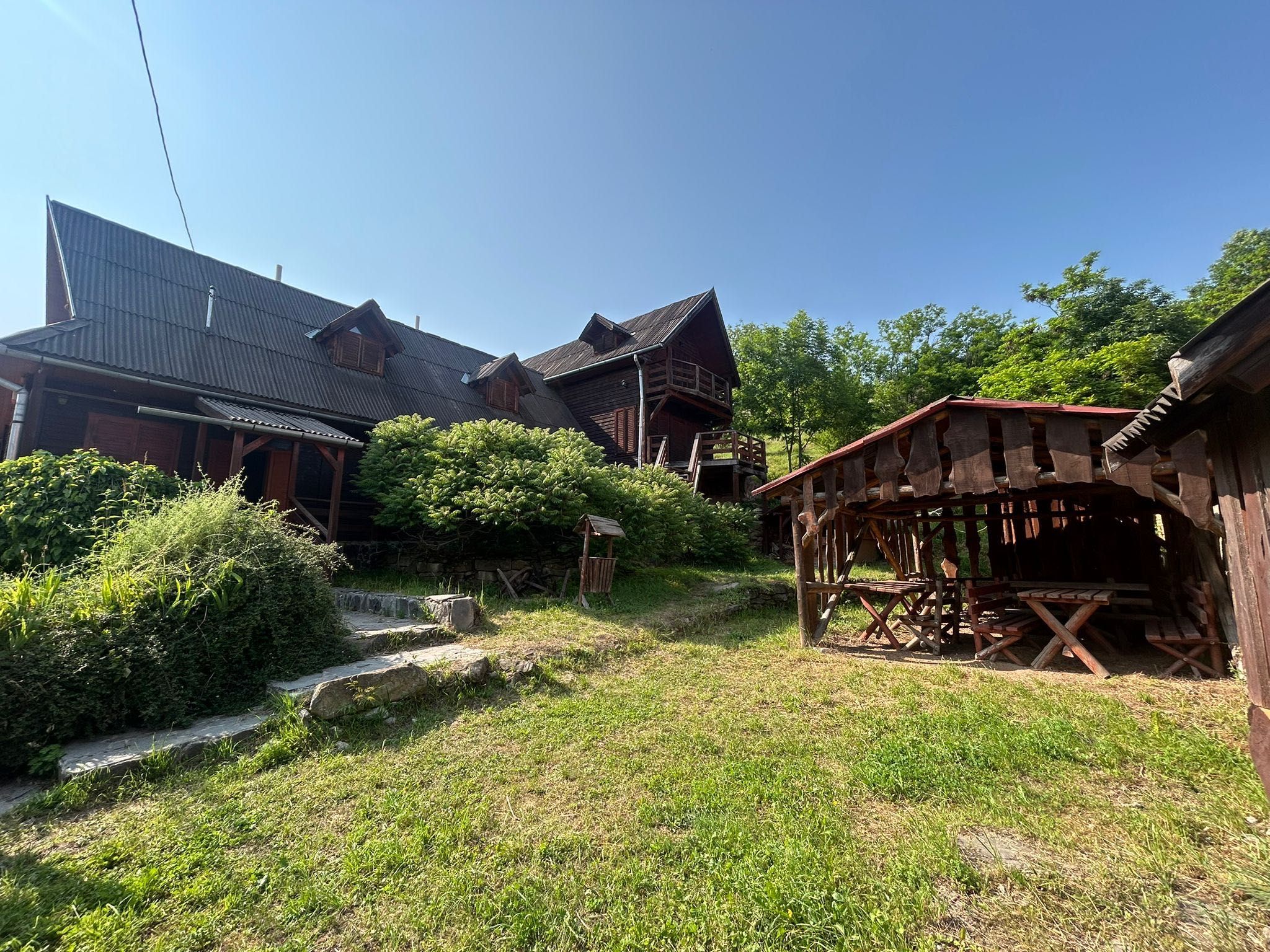 Casa-Vila Rustica cu 7 Camere