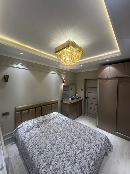 Продается трехкомнатная квартира с новым ремонтом,кирпичный дом