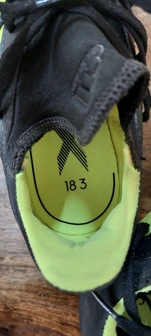 Детски бутонки adidas