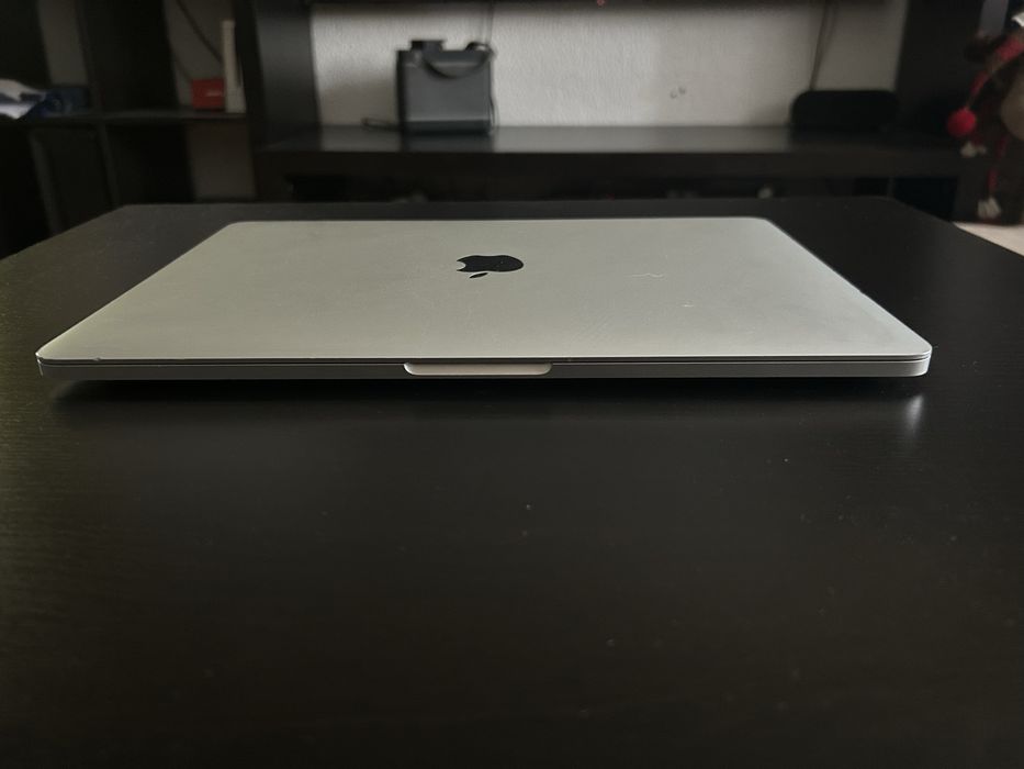 Macbook Pro 13" A1708 i5 8GB RAM 128 GB SSD silver baterie 192 cicluri