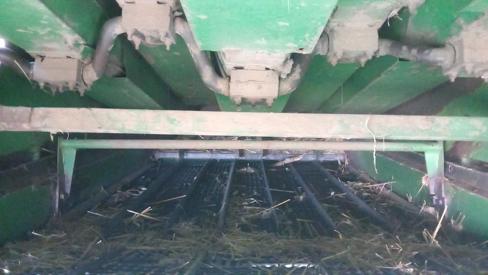 De vanzare combina john deere 975