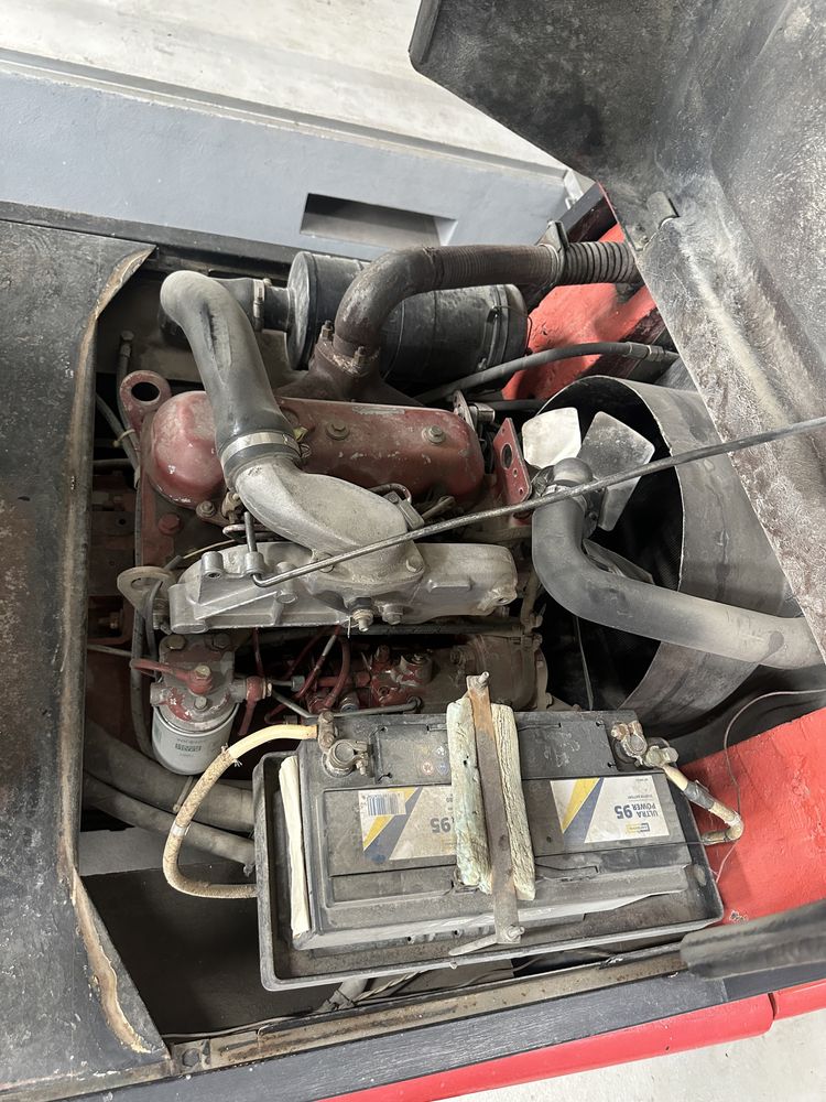 Motostivuitor Diesel Capacitate ridicare 3,2 Tone perfect functional