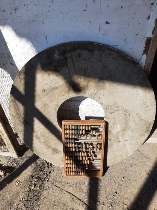 Продам наждак камень огромнай.