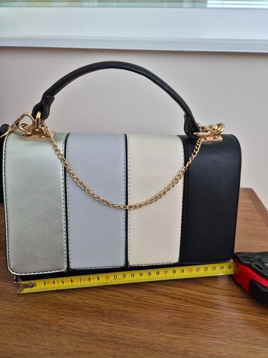 Дамска чанта от еко кожа.