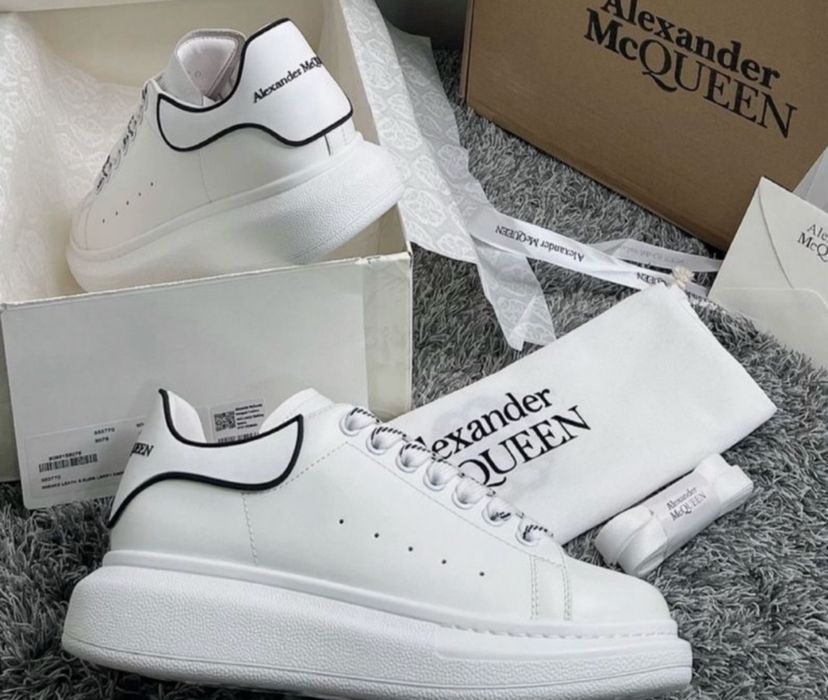 Alexander McQueen ( Calitate Premium )