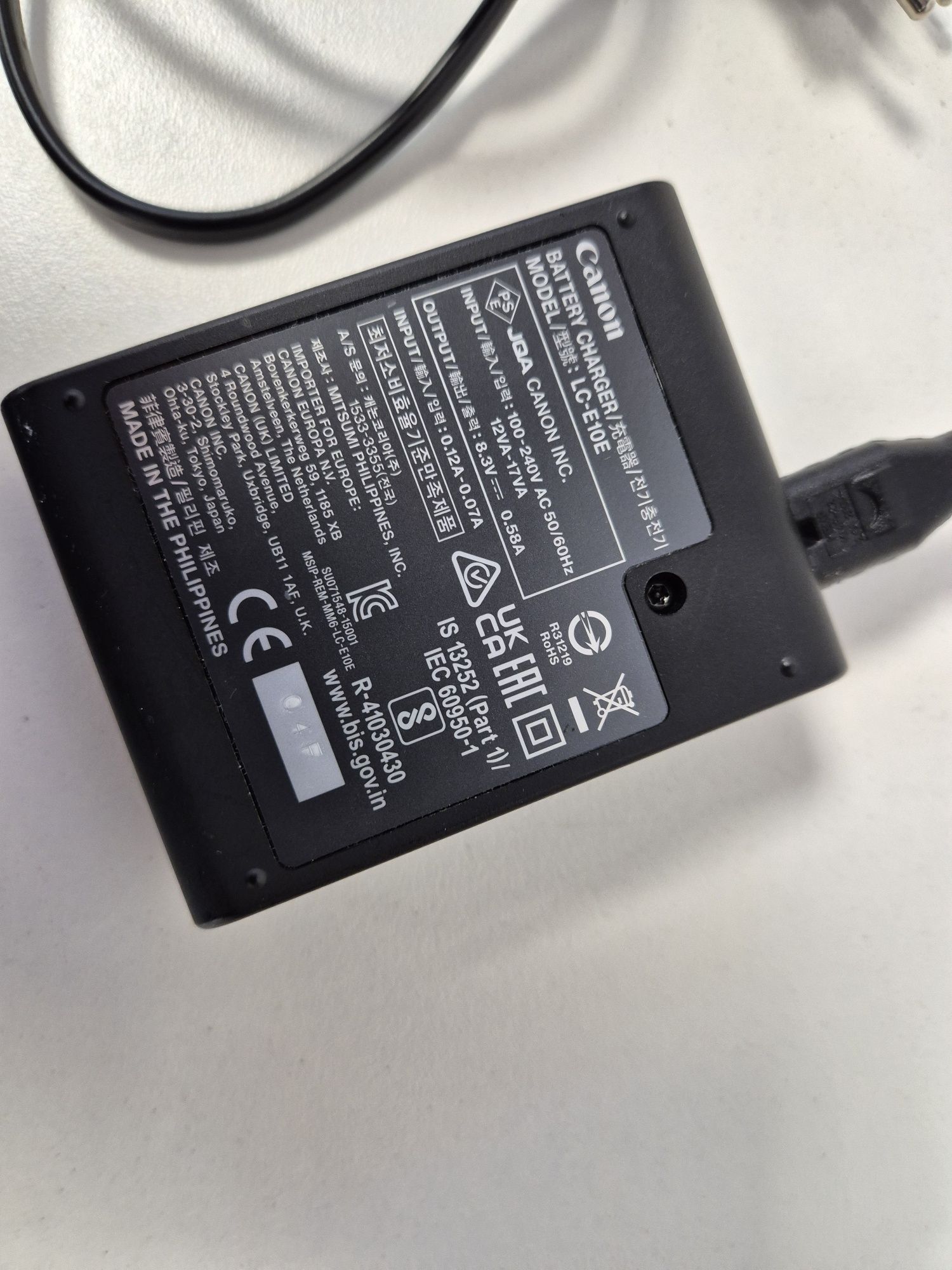 Оригинално зарядно Canon LC-E10E
