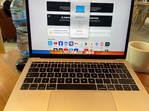 Macbook Pro 13 Нова батерия