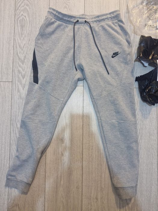 Nike tech gri mărimea M