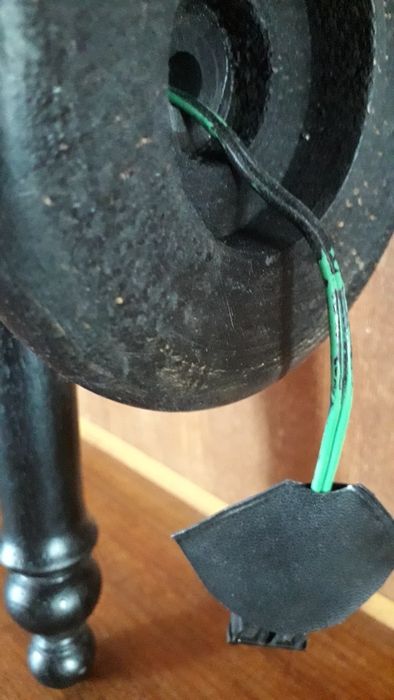 Лампион ,стенен,от дърво