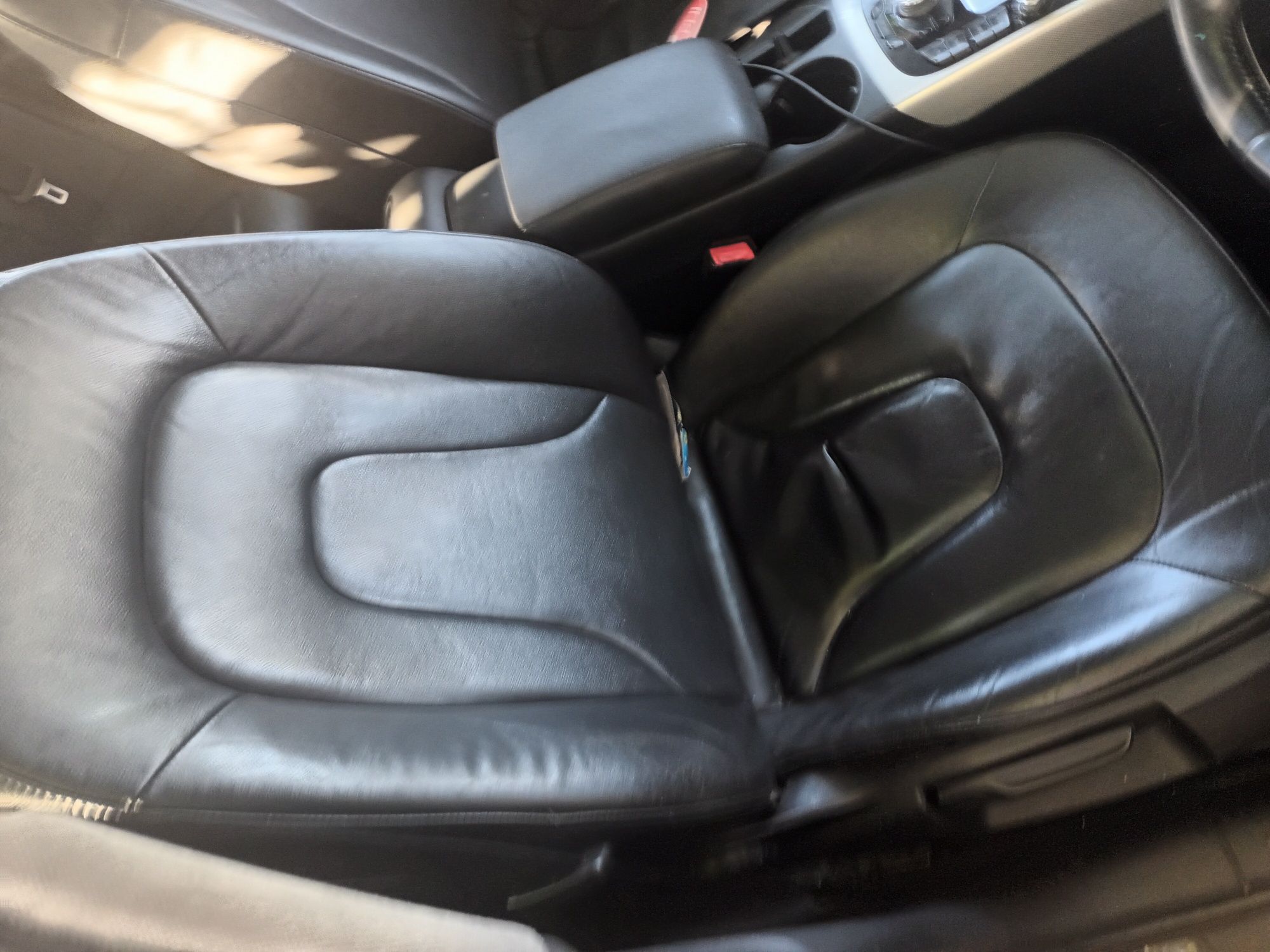 Dezmembrez Audi A4 facelift b8.5 2.0 tfi CJC automat NYM