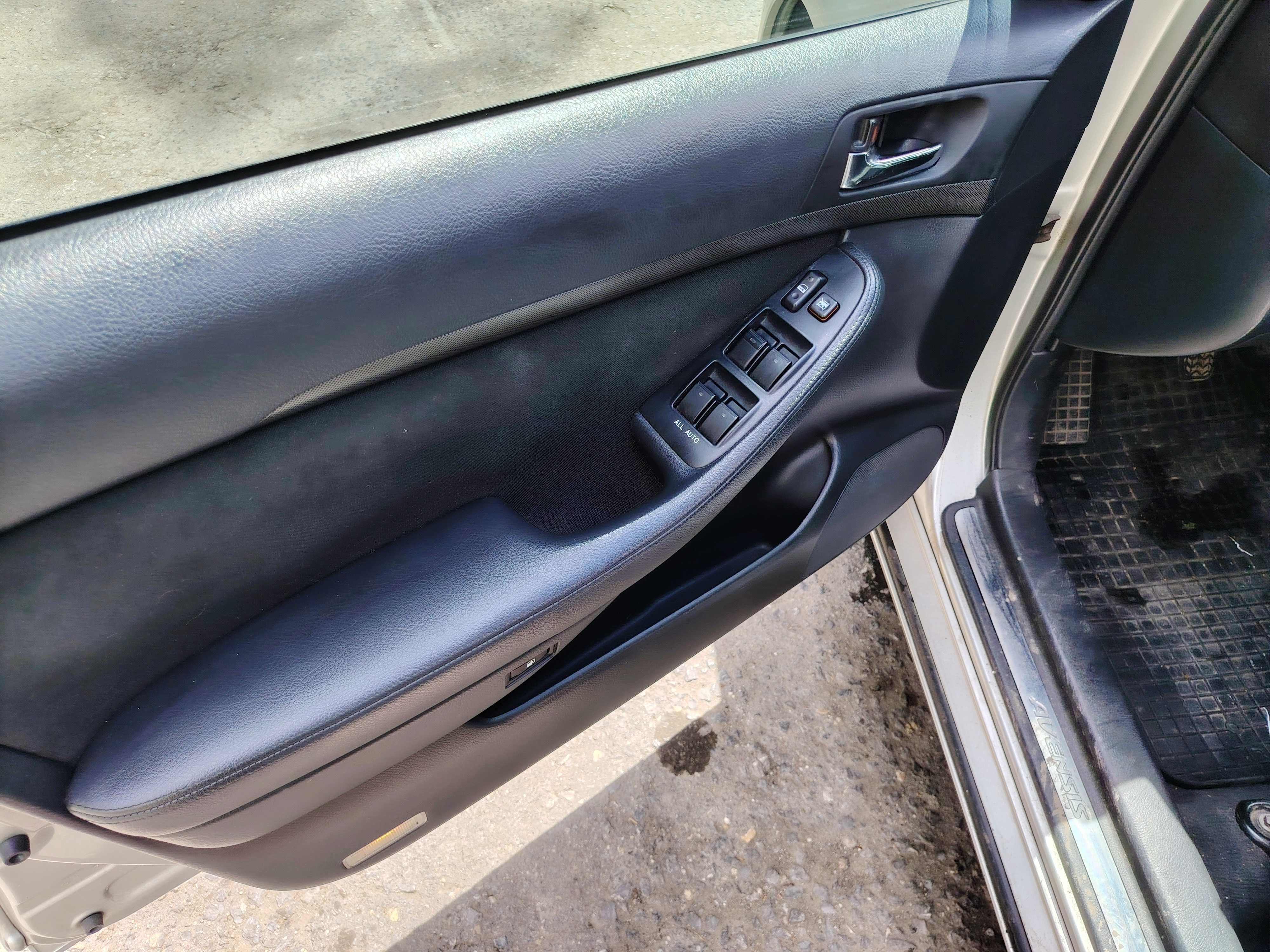 Toyota Avensis d4d 2.0 116hp 2004