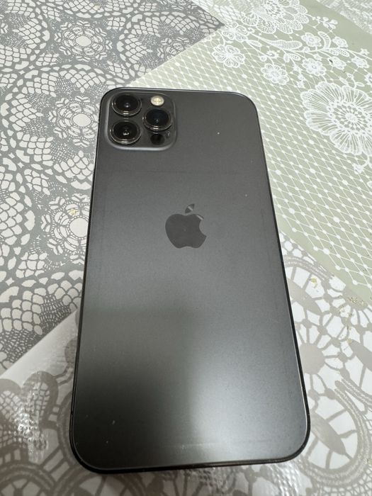 Продам айфон 12 про в идеале 128 гб