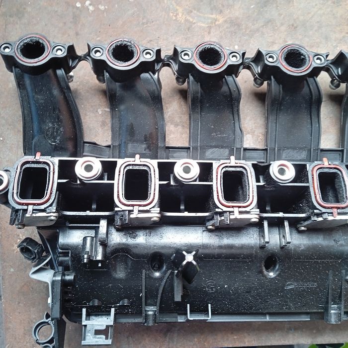 Всмукателен колектор BMW E60