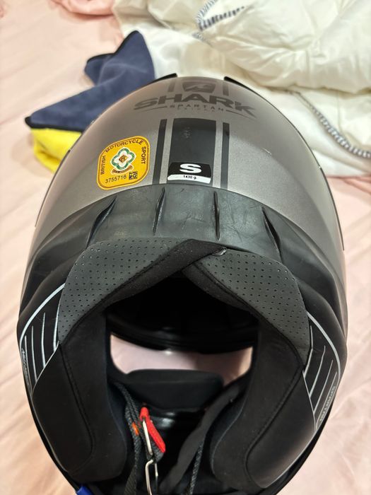 Каска shark spartan priona