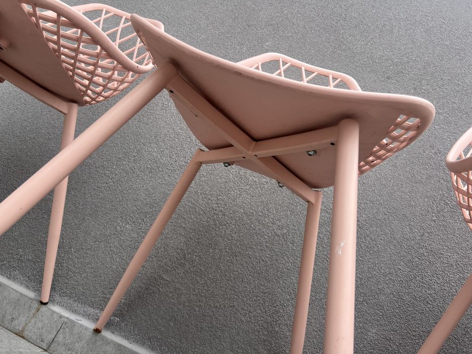 3 Scaune roz, mazzoni, bucatarie, terasa living!