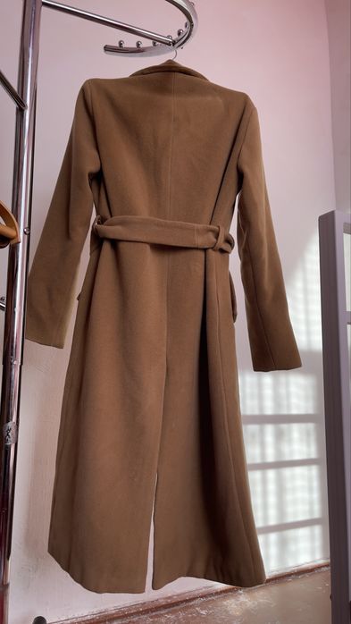 Пальто в бежевом цвете