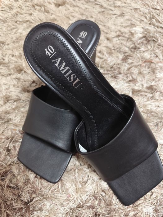 Saboți Amisu negri!