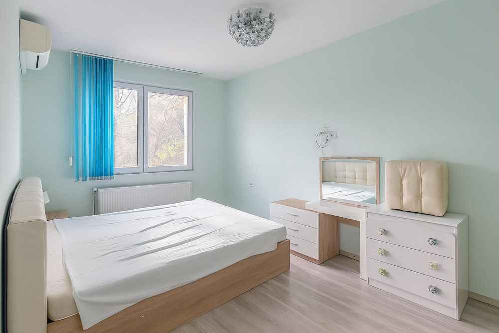 Дава се под наем Тристаен апартамент в Пловдив, Южен - 70 кв.м за 383 € - Снимка #2