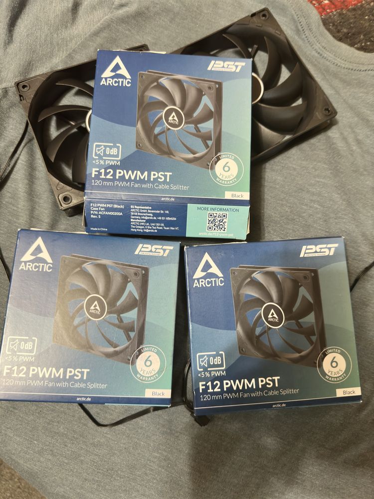 Продам комплект кулеров Arctic F12 PWM PST