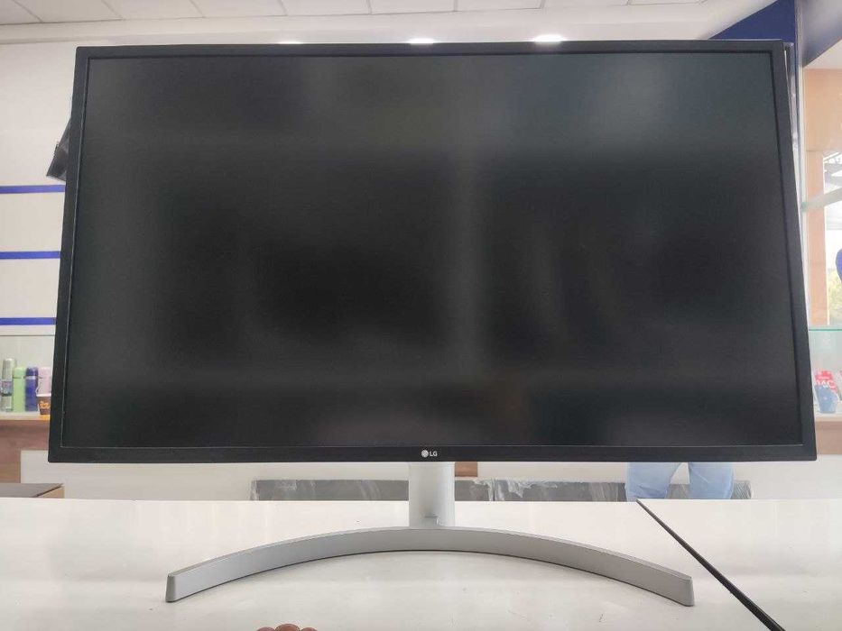 Монитор LG 32" 32UL750