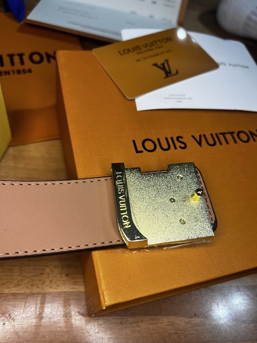 Curea Louis Vuitton