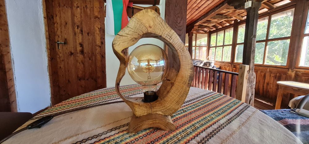 Уникални настолни лампи.