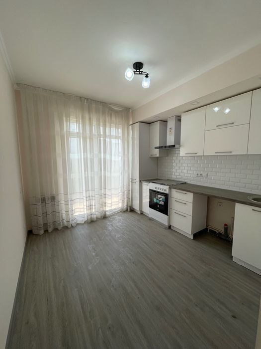 Срочно продается 2х комнатная квартира новостройка ор.Улица Махтумкули
