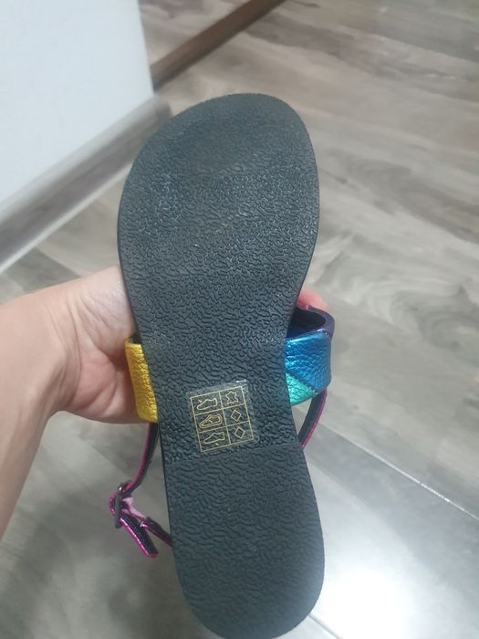 Sandale Kurt Geiger noi,doar probate!