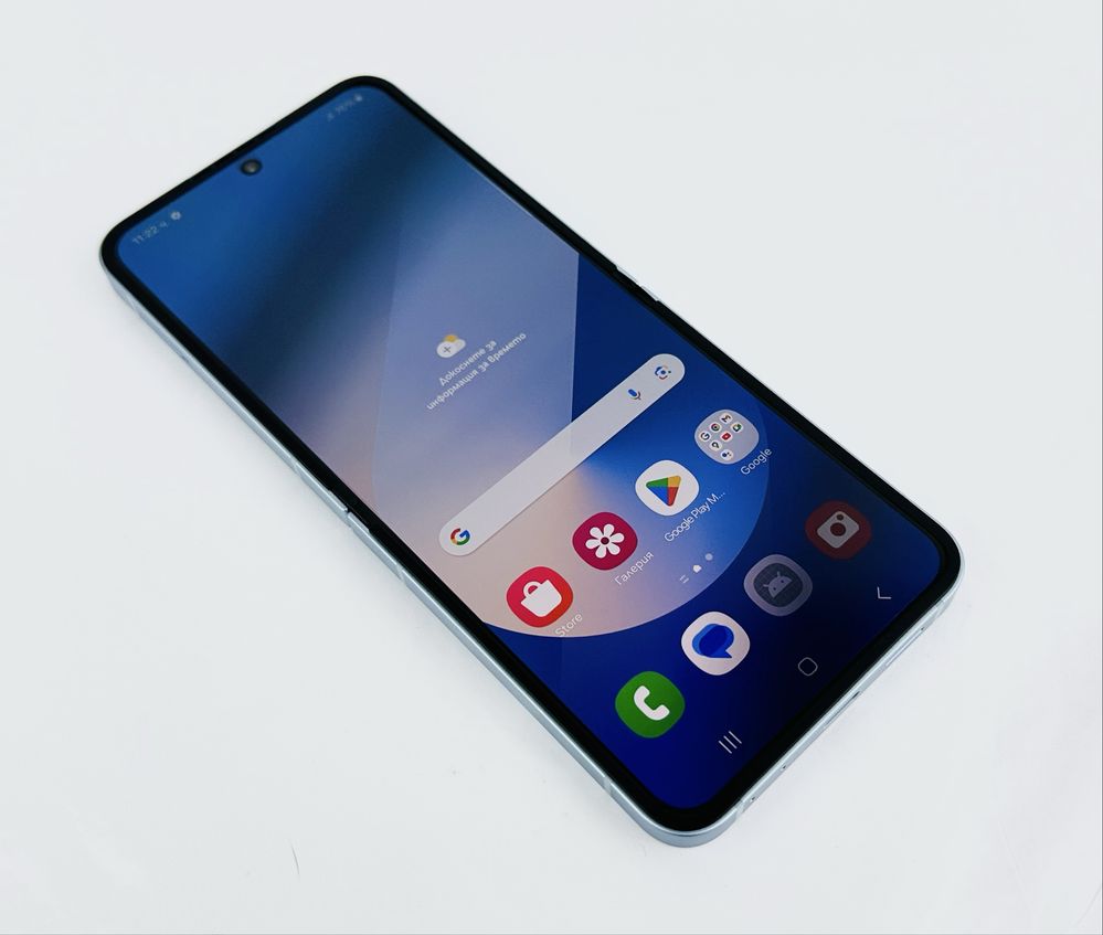 КАТО НОВ! Samsung Galaxy Z Flip 6 5G 512GB 12RAM Blue 3г. Гаранция!