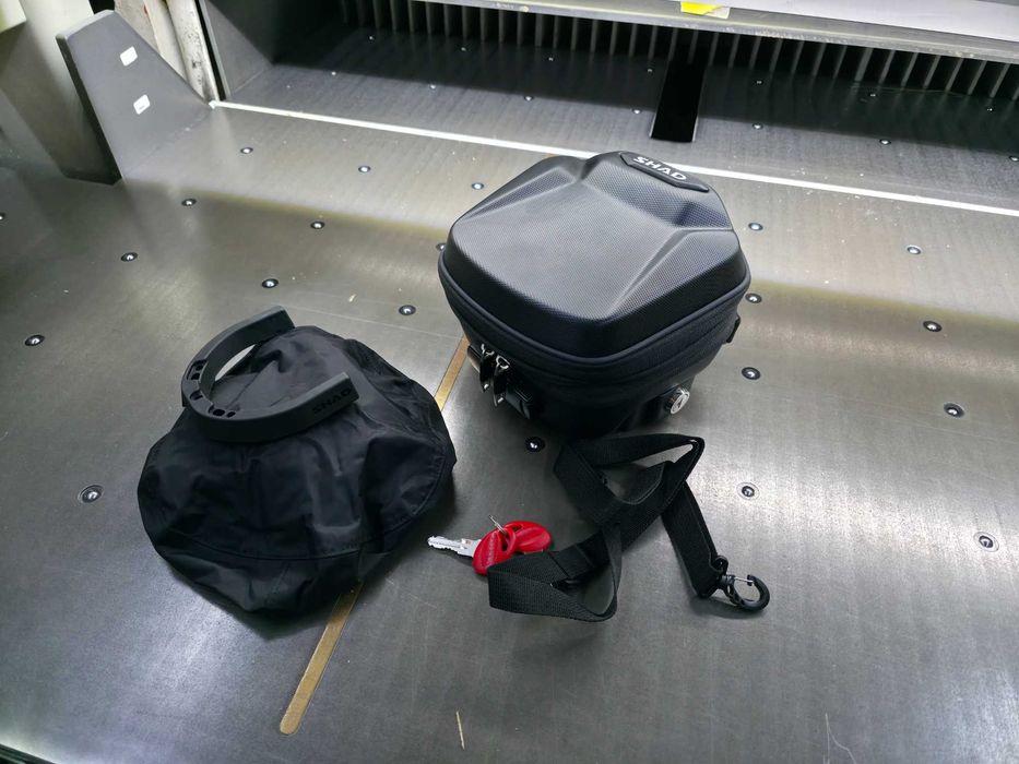 Чанта за резервоар SHAD E03CL PRO