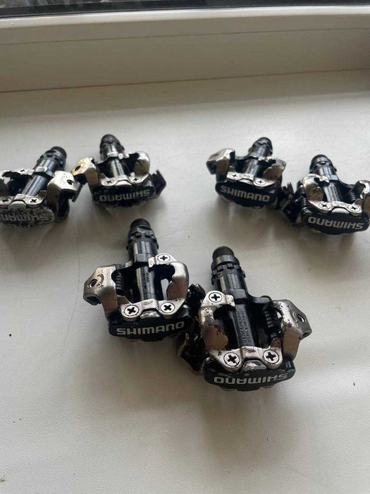 Контактные педали Shimano PD-M520
