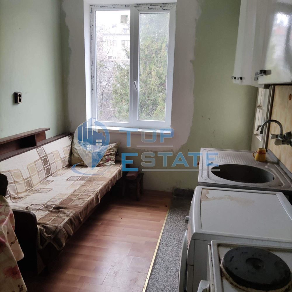 Продава се Четиристаен апартамент в Велико Търново, Център - 85 кв.м за 1151 €/кв.м - Снимка #1