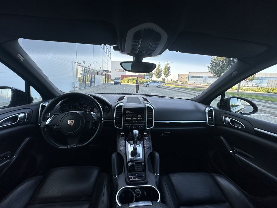 Porshe cayenne 3.0 TDI - 245 cp