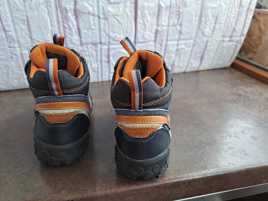 детски ботуши,зимни обувки,боти,апрески,Geox номер26 за момче,геокс
