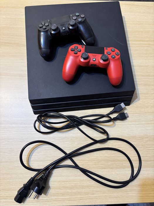 Vand PS4 pro, 1TB, 2 joystick-uri, + jocuri, cabluri originale