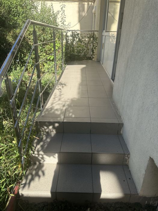Apartament  4 + 1 camere parter Auchan Rolast
