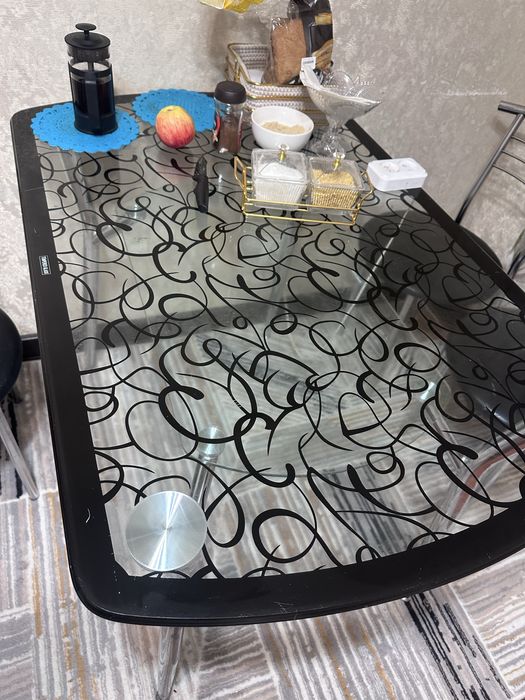 Продам кухонный стол