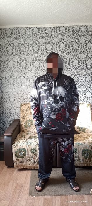 Костюм спортивный