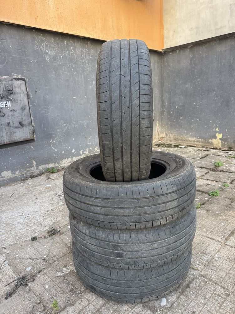 4 бр.летни гуми KUMHO 195/65/15