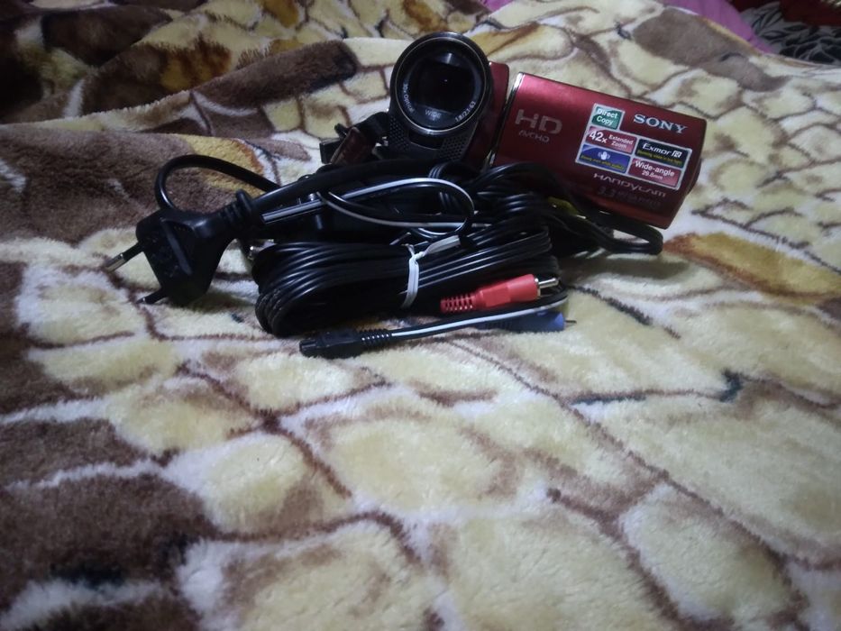 Vând aparat foto Sony X42 in buna funcțiune!