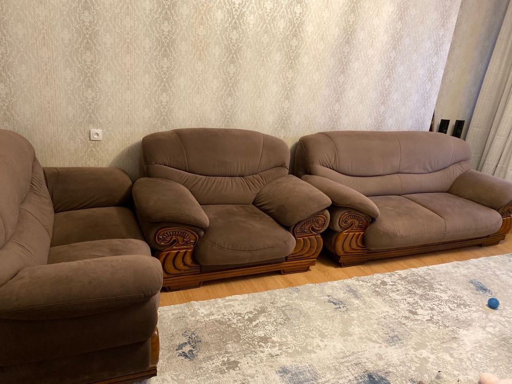 Продам диван тройка 3+2+1