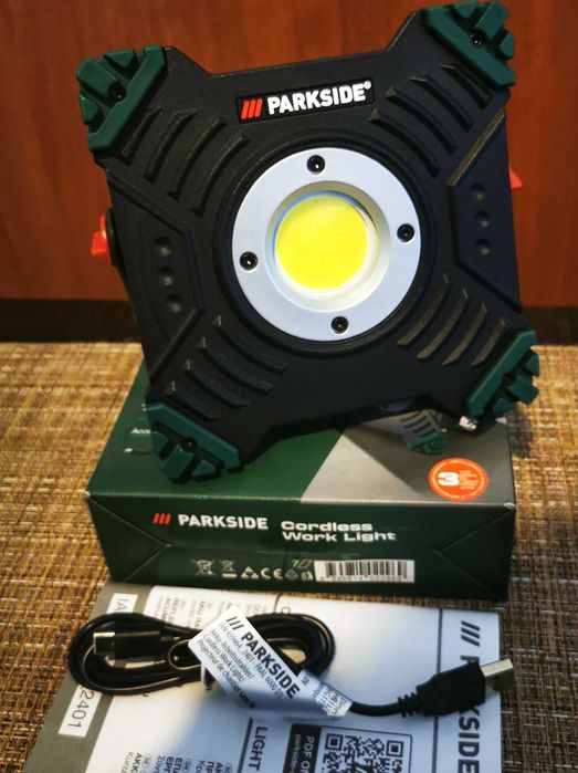 Proiector LED Parkside HG11769 20W, 6000 mAh