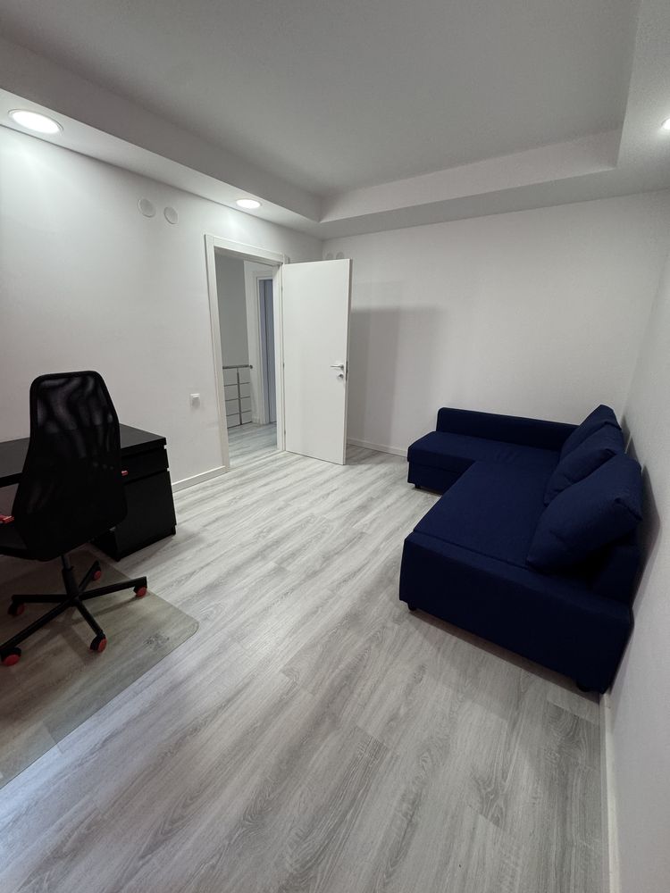 Vila Spatioasa Medie 3 camere Cosmopolis