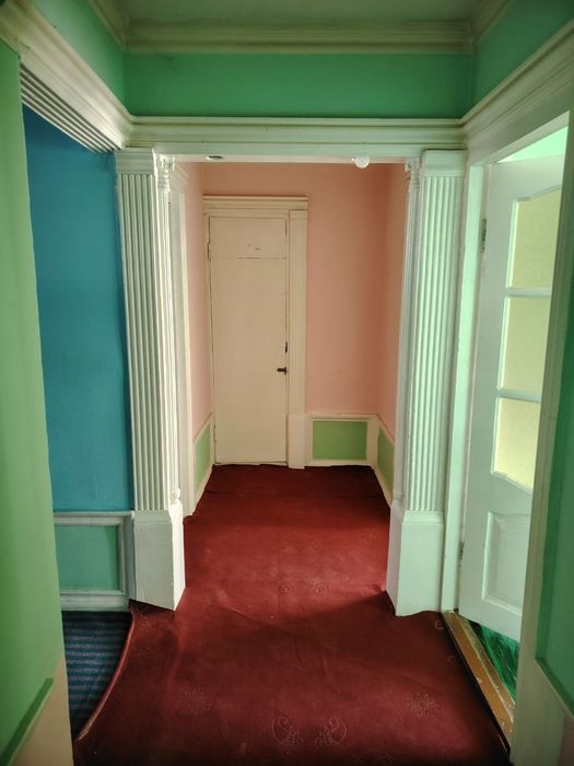 Уч хона уй ижорага берилади