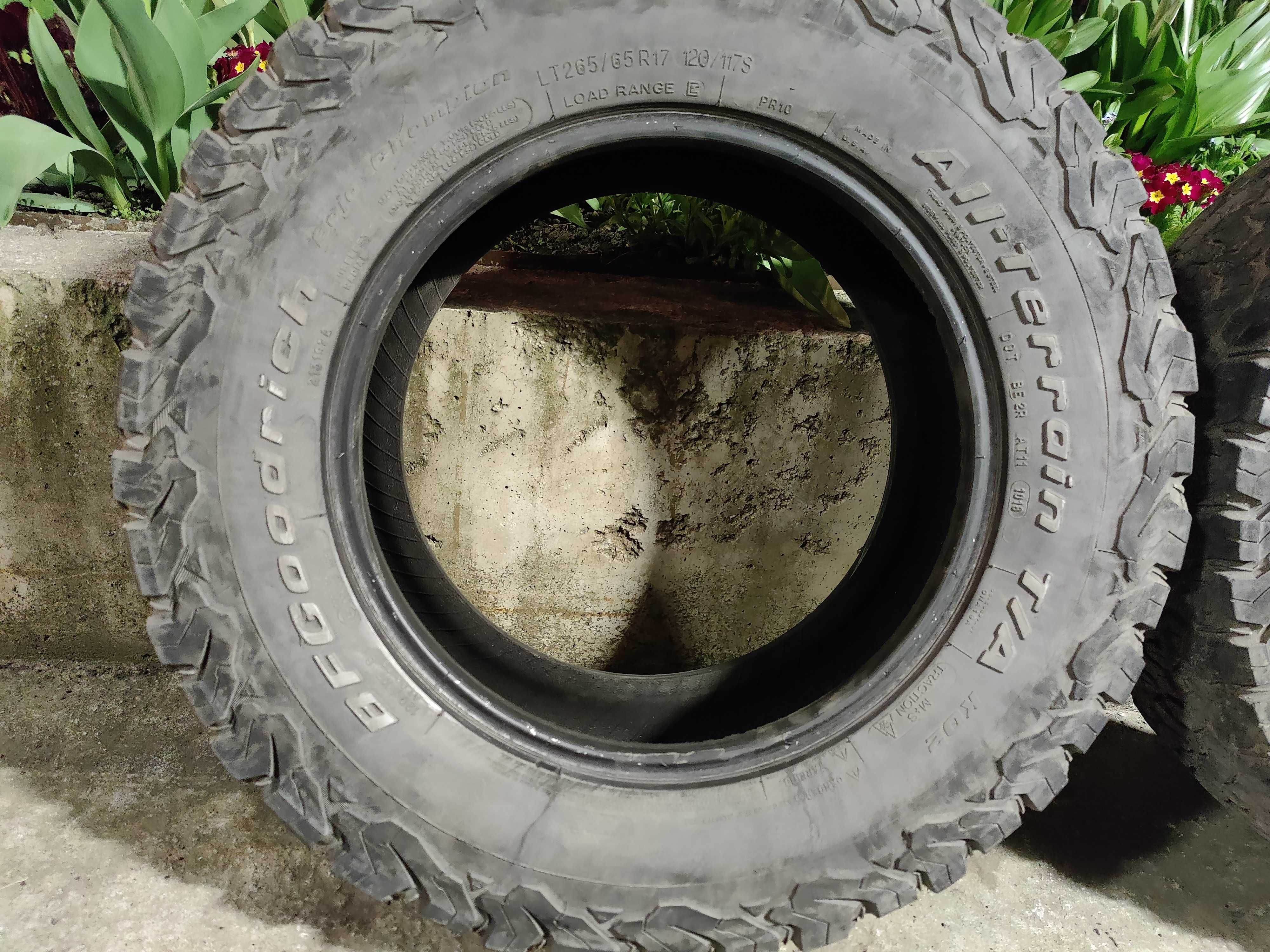 3 шины BF Goodrich All Terrain T/A ko2 265/65 R17