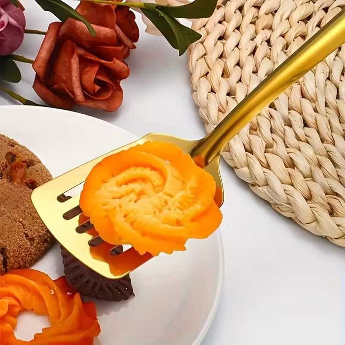 Позлатени кухненски прибори