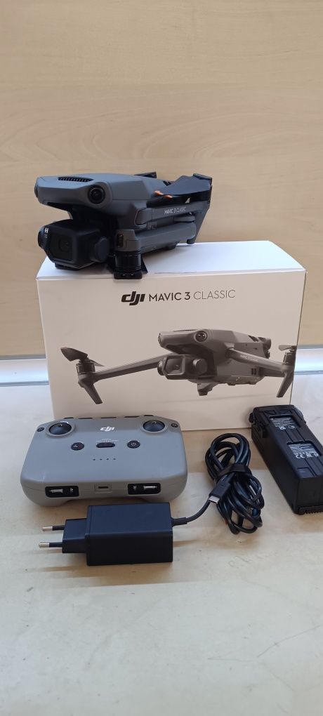 Продавам Mavic 3 classic